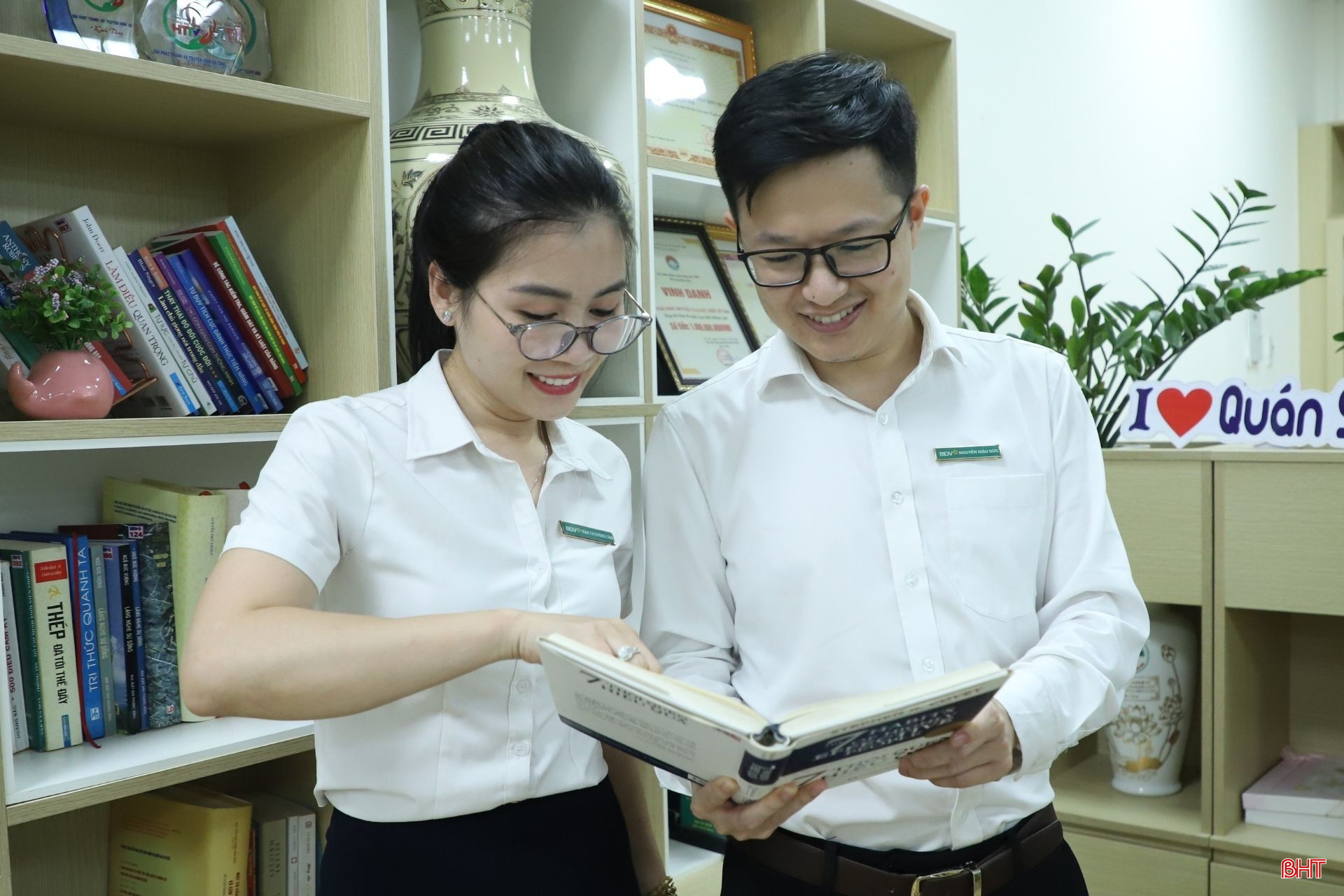 BIDV xây dựng quán sách, làm giàu thêm đời sống tinh thần cho người lao động. bqbht_br_anh-10.jpg