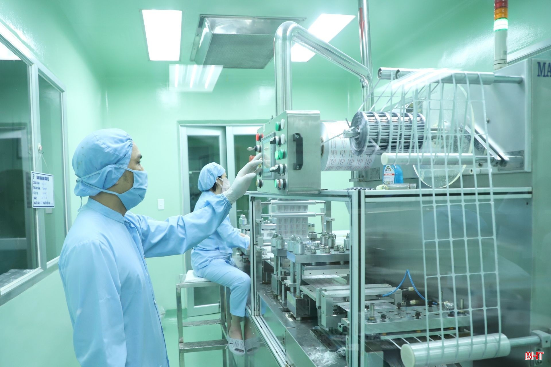 BIDV Hà Tĩnh tạo điều kiện "rót vốn" cho HADIPHAR đầu tư sản xuất - kinh doanh. bqbht_br_anh-9.jpg