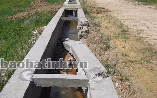 Kênh mương thủy lợi hàng tỷ đồng chưa bàn giao đã hỏng ảnh 1