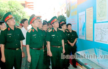 Triển lãm “Biển đảo - chủ quyền thiêng liêng của Tổ Quốc” diễn ra từ ngày 28/8 đến 10/9 tại Bảo tàng Quân khu IV.