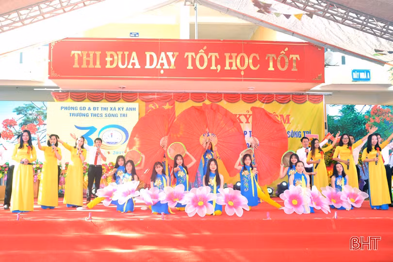 Phó Chủ tịch HĐND tỉnh Trương Thanh Huyền dự kỷ niệm 30 năm thành lập Trường THCS Sông Trí