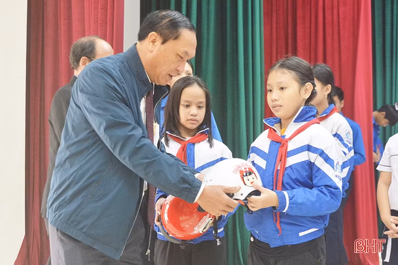 Xúc động lễ tưởng niệm nạn nhân tử vong do tai nạn giao thông