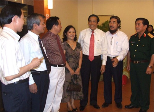 Bí thư Tỉnh uỷ Nguyễn Thanh Bình: "Để Hà Tĩnh thực sự "cất cánh" đang rất cần sự đồng tâm hợp lực của những người con xa quê..." Bí thư Tỉnh uỷ Nguyễn Thanh Bình: "Để Hà Tĩnh thực sự "cất cánh" đang rất cần sự đồng tâm hợp lực của những người con xa quê..."