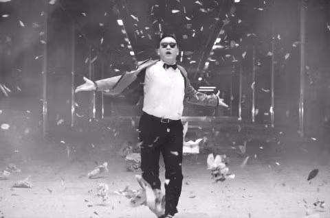 MV Gangnam Style của Psy là một điển hình của văn hóa vô tính thời nay MV Gangnam Style của Psy là một điển hình của văn hóa vô tính thời nay