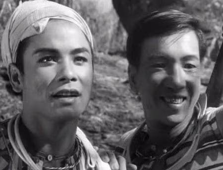 A Phủ bên người đồng đội A Sinh (nam diễn viên Trịnh Thịnh)