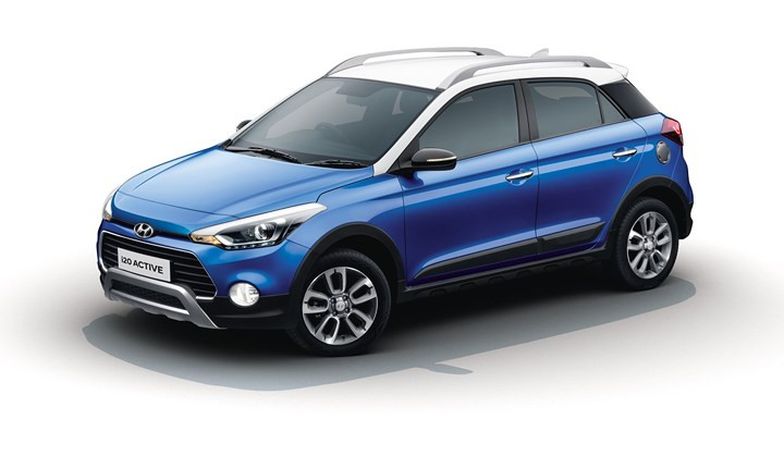 kham pha hyundai i20 active 2018 gia chi tu 238 trieu dong