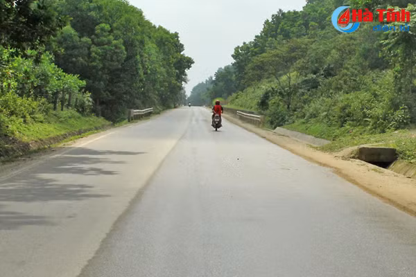 xe cho cat gay o nhiem moi truong anh huong an toan giao thong