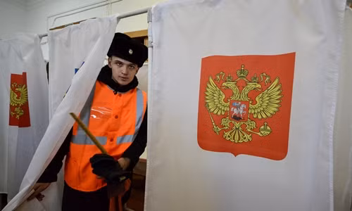 quang canh cu tri nga di bo phieu bau cu tong thong