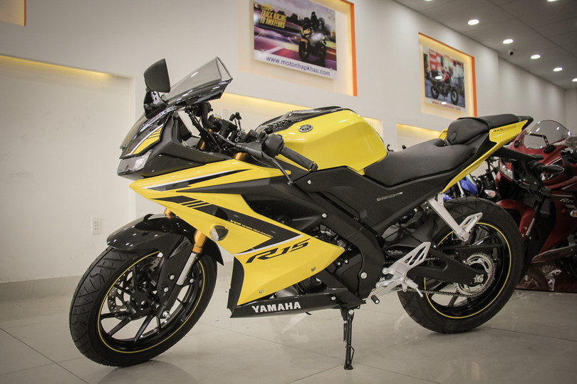 yamaha yzf r15 mau vang racing ve viet nam gia 78 trieu