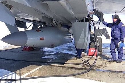 nga ten lua bat kha chien bai san sang ra tran