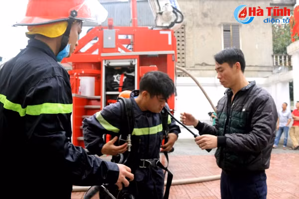 Toàn cảnh vụ cháy tại Karaoke Kingdom Club