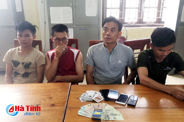 mot ngay bat 2 vu 11 doi tuong danh bac