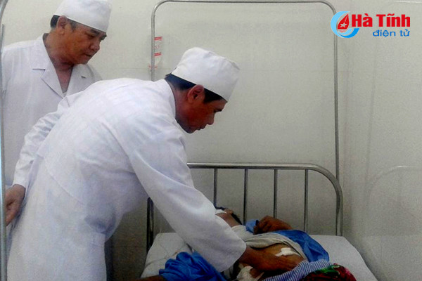 phau thuat cap cuu thanh cong benh nhan bi thung da day