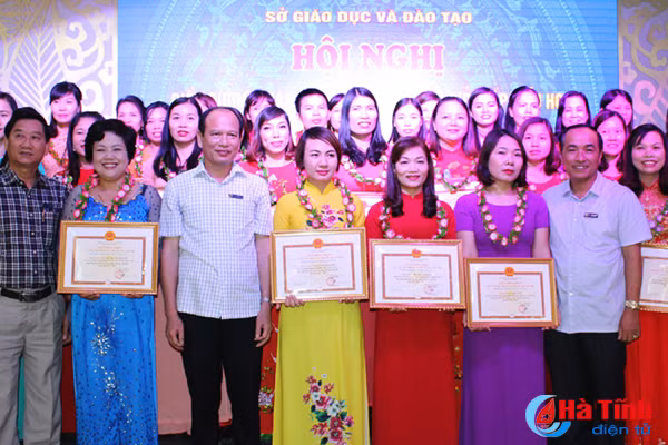 vinh danh 40 giao vien chu nhiem lop gioi cap tinh bac tieu hoc