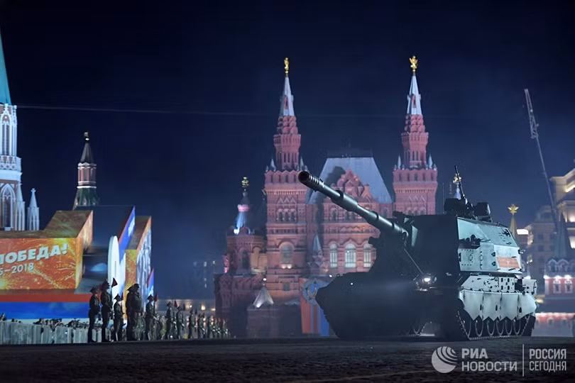 can canh dan vu khi toi tan dien tap duyet binh tai quang truong do