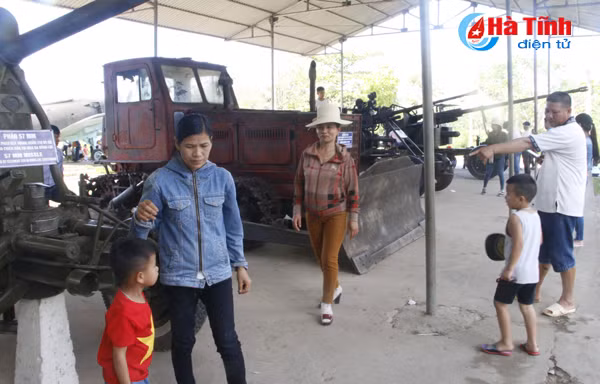 photo 3 ngay nghi le nga ba dong loc don hon 12 000 luot du khach