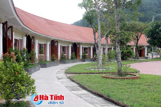 Khu khách sạn 4 sao mang tới cho du khách những trải nghiệm thú vị hon ngoc xanh giua dai ngan