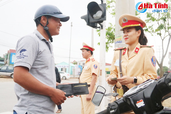 cong an tp ha tinh xu ly 8 truong hop vi pham nong do con