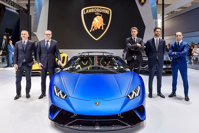 lamborghini huracan performante spyder lan dau ra mat chau a