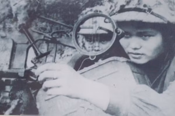 song lai ky uc hao hung cua quan dan ha tinh qua cac hien vat lich su
