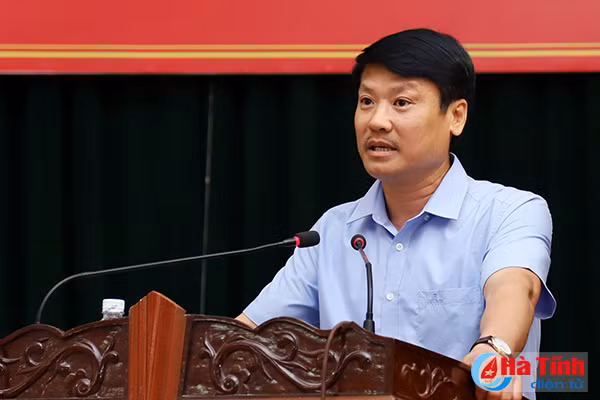 chu tich ubnd tinh dua tx hong linh xung tam do thi phia bac ha tinh