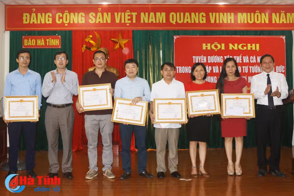 tuyen duong nhieu tap the ca nhan hoc tap va lam theo guong bac