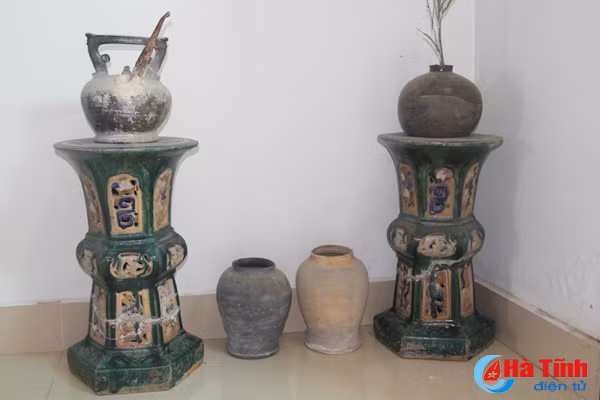“Choáng ngợp” trước kho tàng đồ cổ vô giá ở TP Hà Tĩnh