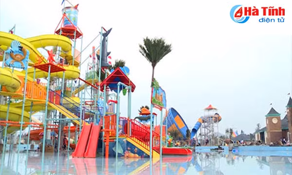 chua khai truong bien xuan hai da don ca nghin du khach