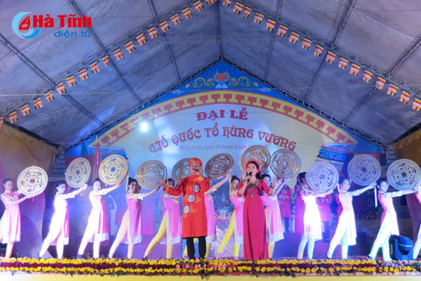 dac sac dem hoi tieng hat tu coi nguon