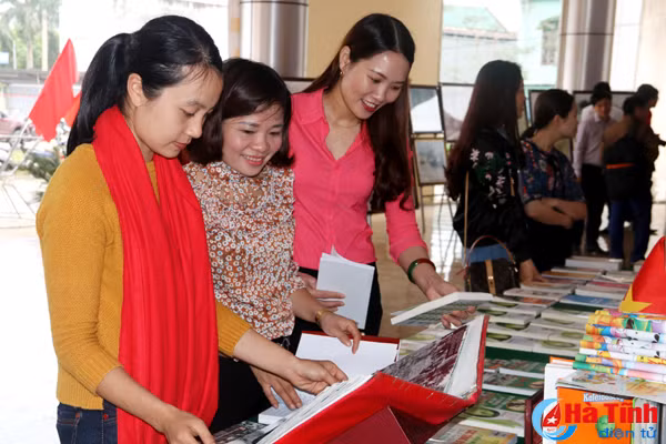 gan 200 tu lieu khang dinh hoang sa truong sa cua viet nam