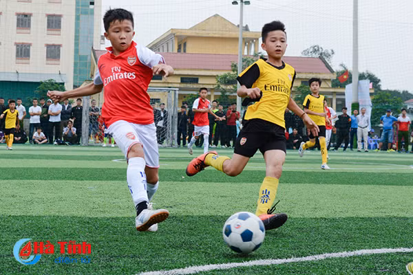 “Messi Hà Tĩnh” ghi 5 bàn trong một trận đấu ở Hội khỏe Phù Đổng