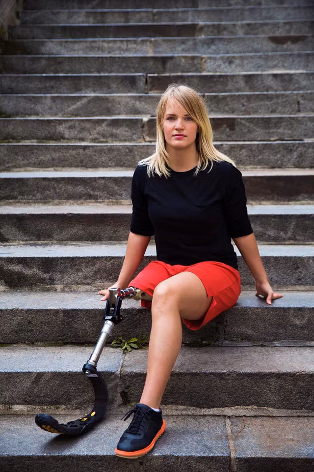 nu nhiep anh gia di khap the gioi de ghi lai ve dep cua nguoi phu nu