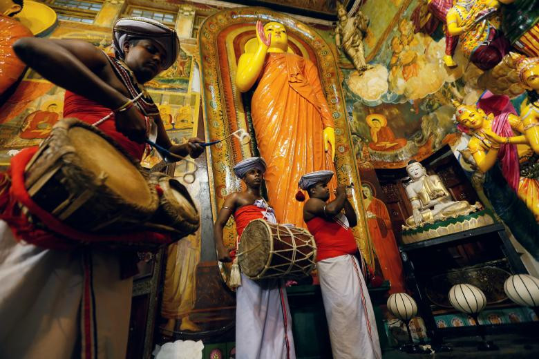 khong khi mung dai le vesak o khap noi tren the gioi