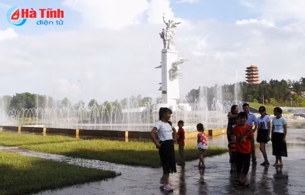 photo 3 ngay nghi le nga ba dong loc don hon 12 000 luot du khach