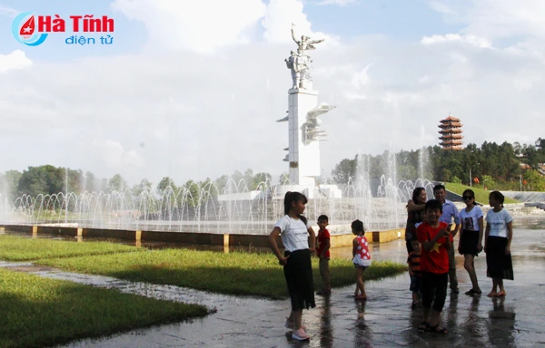 photo 3 ngay nghi le nga ba dong loc don hon 12 000 luot du khach