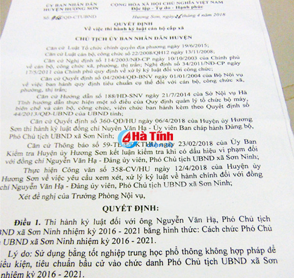 cach chuc pho chu tich ubnd xa son ninh vi su dung bang khong hop phap