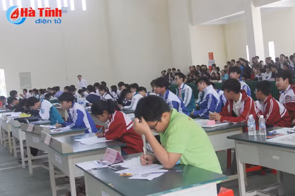 520 hoc sinh ha tinh du ky thi hoc sinh gioi tinh lop 9