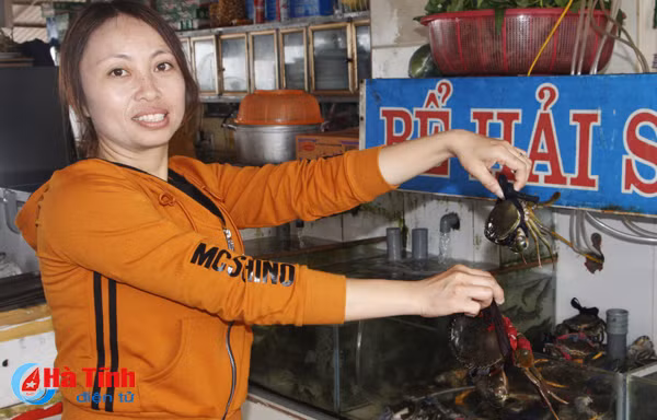 photo thoi tiet khong thuan khach van nuom nuop den thien cam