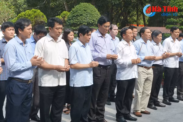 thao go kho khan day nhanh tien do cac cong trinh ky niem 50 nam chien thang dong loc