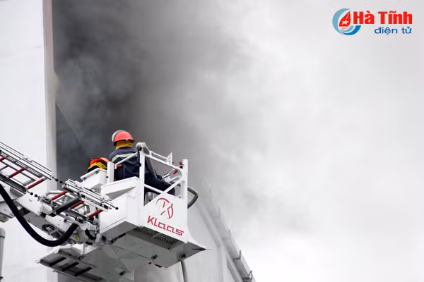 Toàn cảnh vụ cháy tại Karaoke Kingdom Club