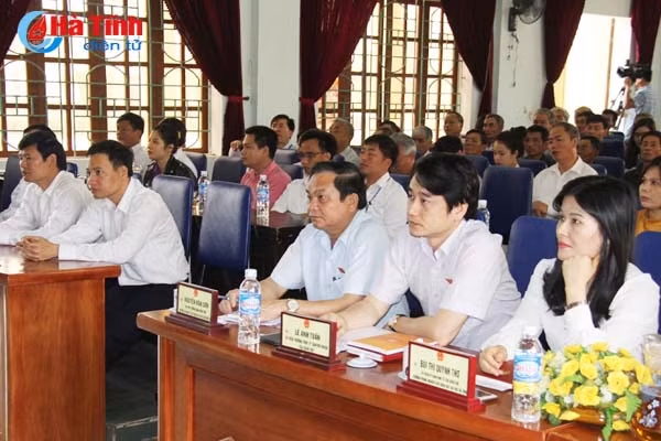 cu tri nghi xuan de nghi quan tam nhieu hon chinh sach nguoi co cong