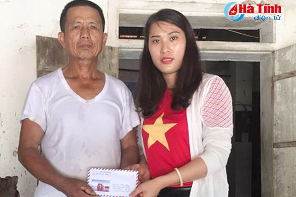 trao qua cho cac hoan canh kho khan tai ky anh