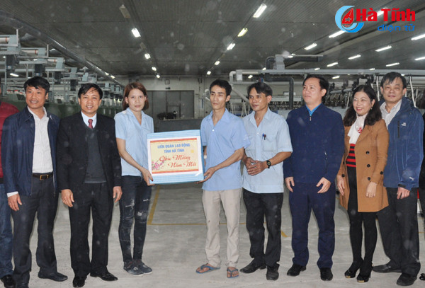 dong vien cong nhan thi dua san xuat dau nam