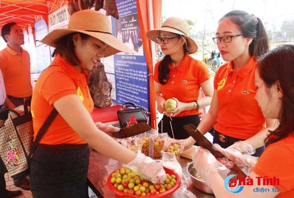 soi noi cac hoat dong khai truong du lich bien ha tinh nam 2018