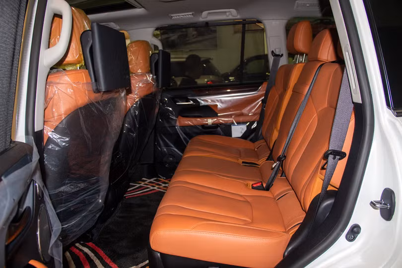 chi tiet lexus lx570 super sport gia gan 10 ty dong tai vn