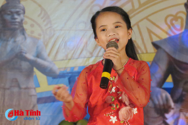 dac sac dem hoi tieng hat tu coi nguon