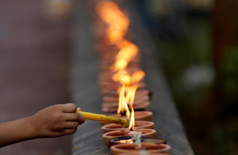 khong khi mung dai le vesak o khap noi tren the gioi