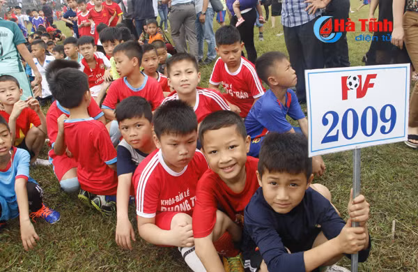 4 000 nam thieu nien ha tinh tham gia tuyen sinh vao pvf