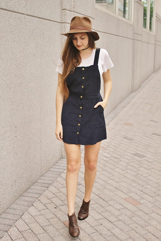 phoi trang phuc dep cung kieu ao thun don gian