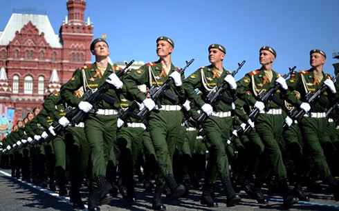 the gioi ngay qua dien kremlin bac bo thong tin nga giam 20 chi tieu quoc phong